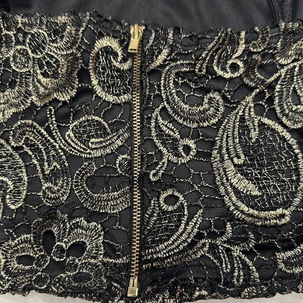 Charlotte Russe black and bronze crop top size small - Picture 11 of 14